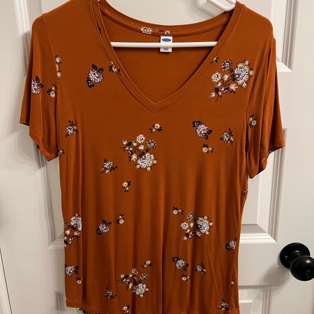Burnt orange floral v neck top